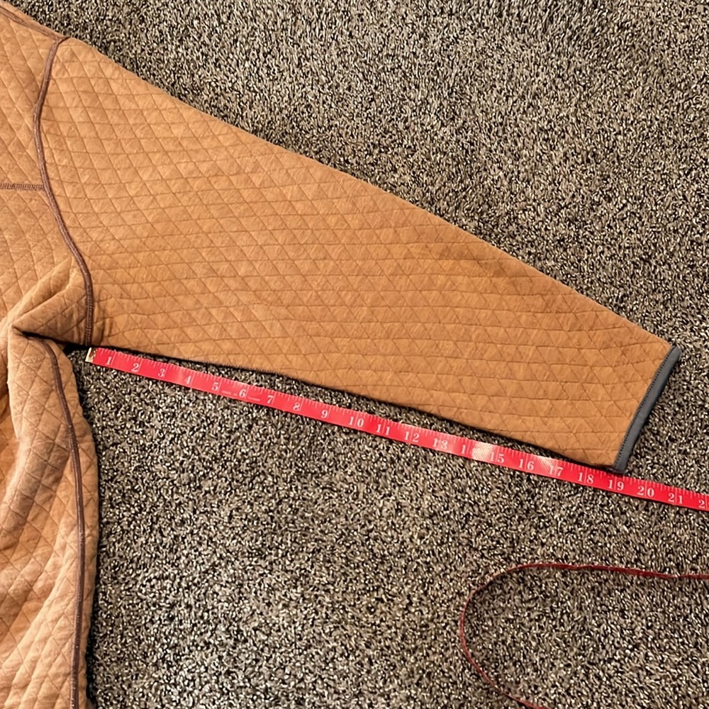 Men’s Reversible Quilted Pullover - Picture 11 of 13